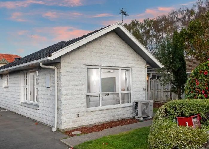 at 1/170 Waimairi Road, Ilam, Christchurch