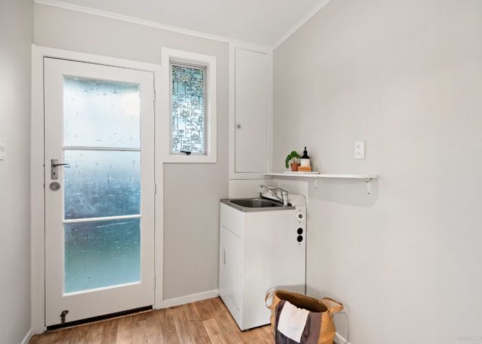  at 6 Sheila Place, Dinsdale, Hamilton