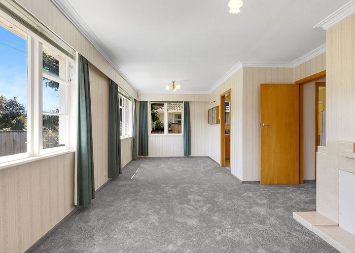  at 5 Courtenay Road, Heretaunga, Upper Hutt