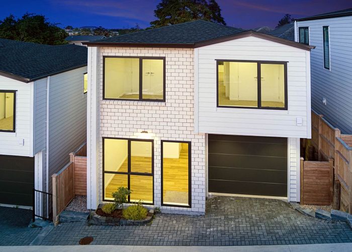  at 21C&D Barron Drive, Green Bay, Waitakere City, Auckland