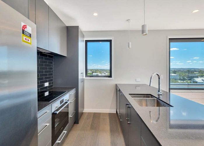  at 303/9-11 Walmer Road, Point Chevalier, Auckland City, Auckland