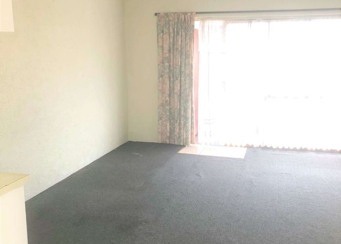  at 2/23 Aranui Road, Mount Wellington, Auckland