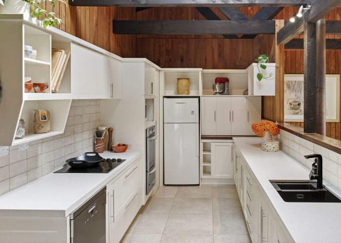  at 82 Kimptons Road, Manurewa