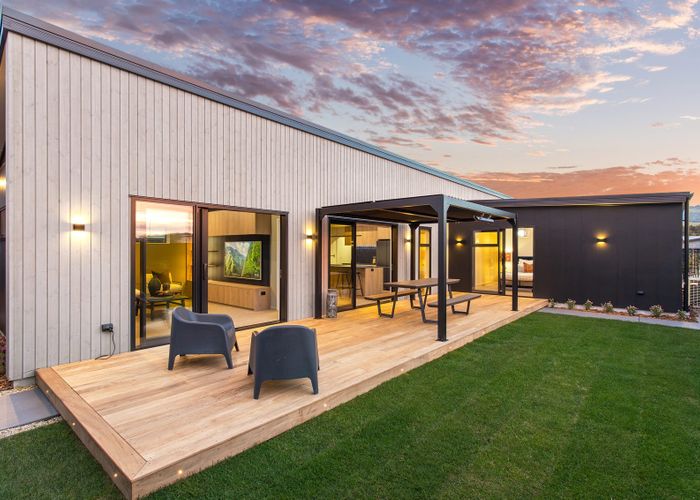  at 4 Emily Knowles Drive, Cashmere, Christchurch City, Canterbury