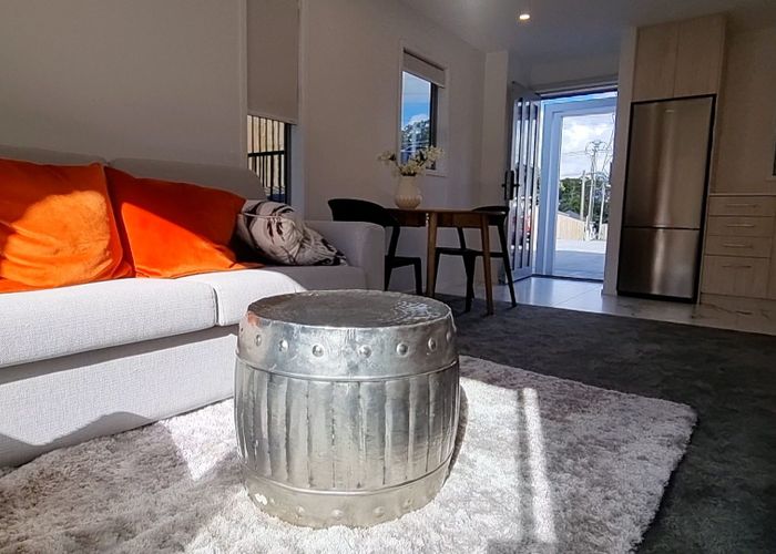  at 81E Kervil Avenue, Te Atatu Peninsula, Waitakere City, Auckland