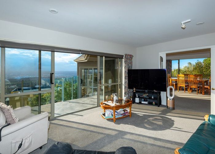  at 3 Harry Ell Drive, Cashmere, Christchurch
