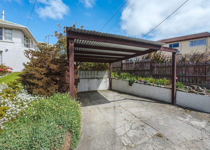  at 6 Cambridge Place, Holmes Hill, Oamaru