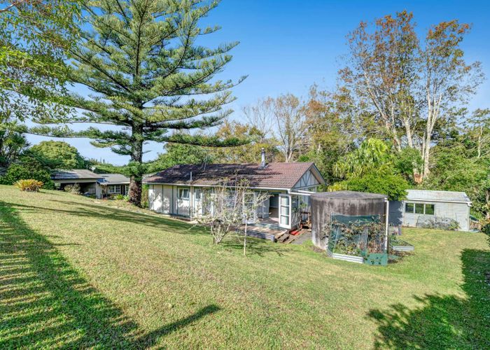  at 89 Brian Crescent, Stanmore Bay, Whangaparaoa