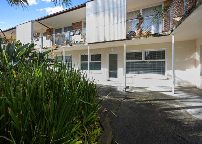  at 13/145 Bassett Road, Remuera, Auckland City, Auckland