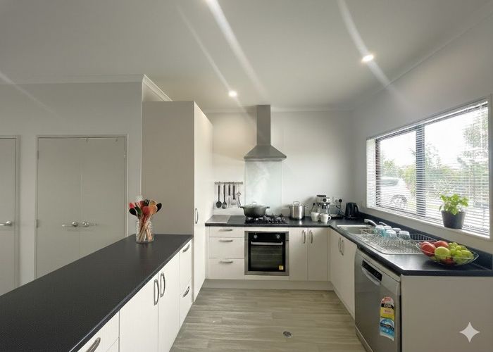  at 28 Tuaiwi Street, Manukau, Manukau City, Auckland