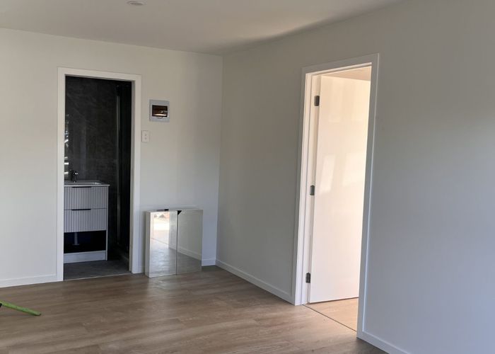  at 1 Loughanure Place, Massey, Waitakere City, Auckland