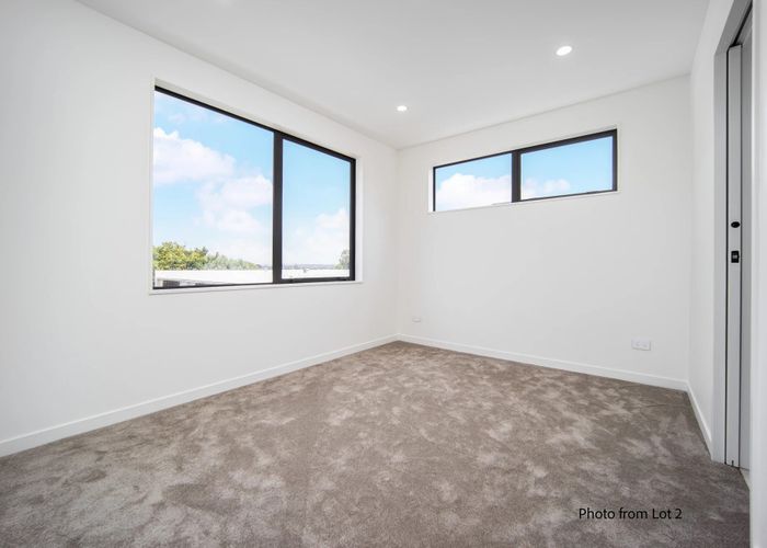  at 3a Range view Road, Mount Albert, Auckland City, Auckland