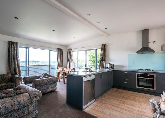  at 21 Beresford Ave, Surfdale, Waiheke Island, Auckland