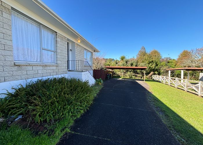  at 2/28 Imogene Way, Half Moon Bay, Manukau City, Auckland