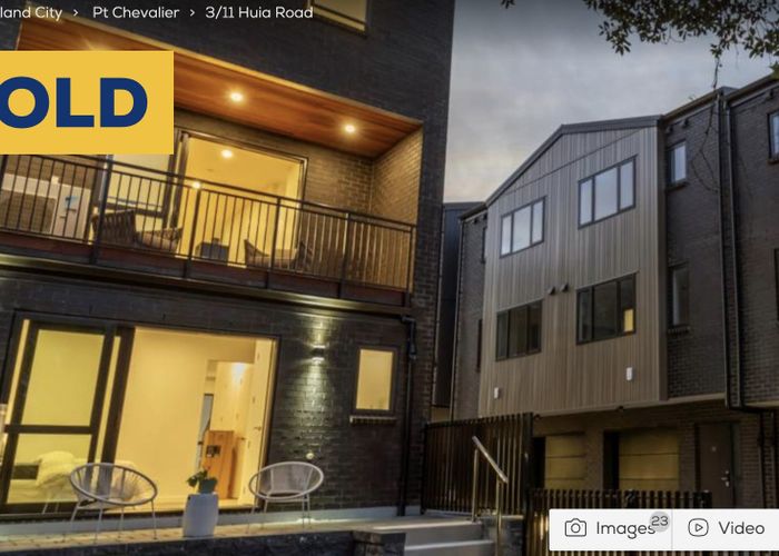  at 11 Huia Road, Point Chevalier, Auckland