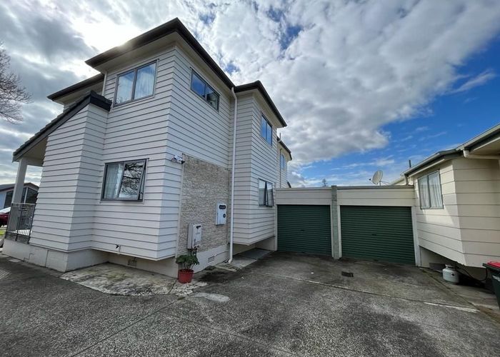  at 41a Butley Drive, Farm Cove, Manukau City, Auckland