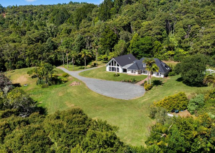 For sale 105 Grassmere Road, Henderson Valley, Auckland homes.co.nz
