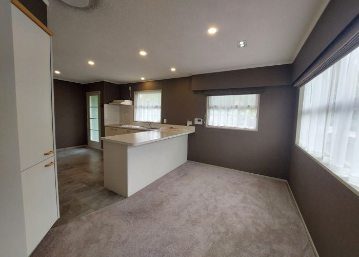  at 22 Splitt Avenue, Glenview, Hamilton