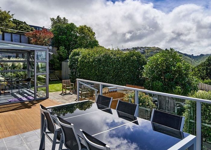  at 102 Homebush Road, Khandallah, Wellington