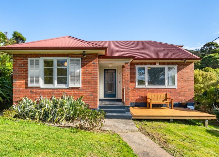  at 8 Saint Albans Avenue, Karori, Wellington, Wellington
