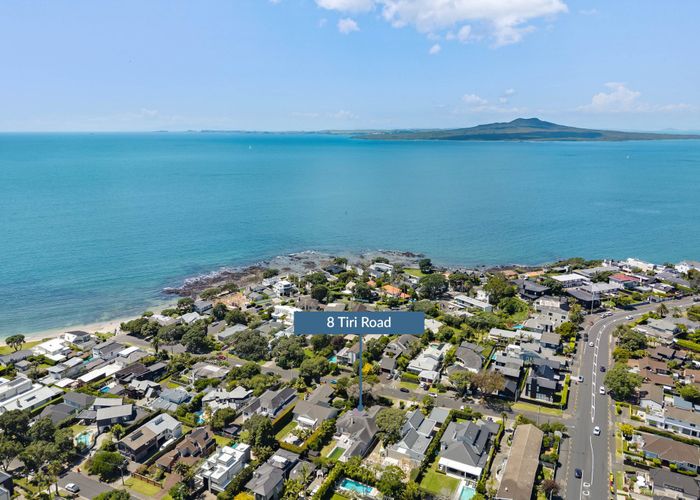  at 8 Tiri Road, Milford, North Shore City, Auckland