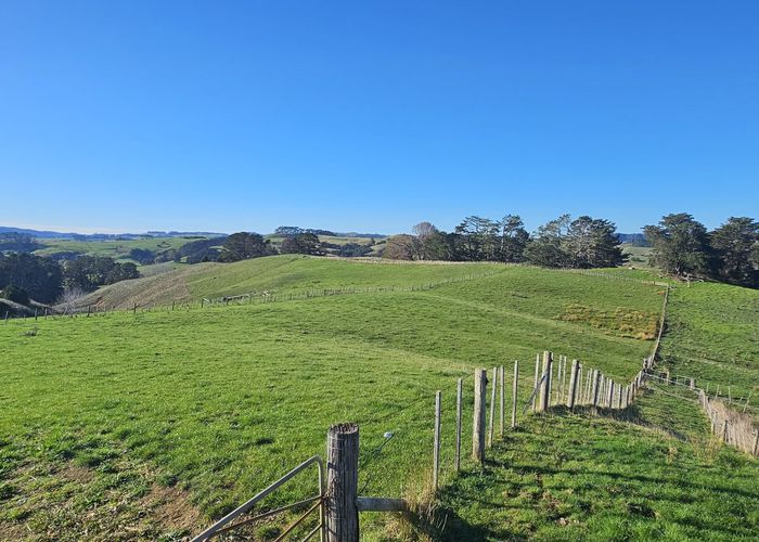  at 450 Komokoriki Hill Road, Makarau, Rodney, Auckland