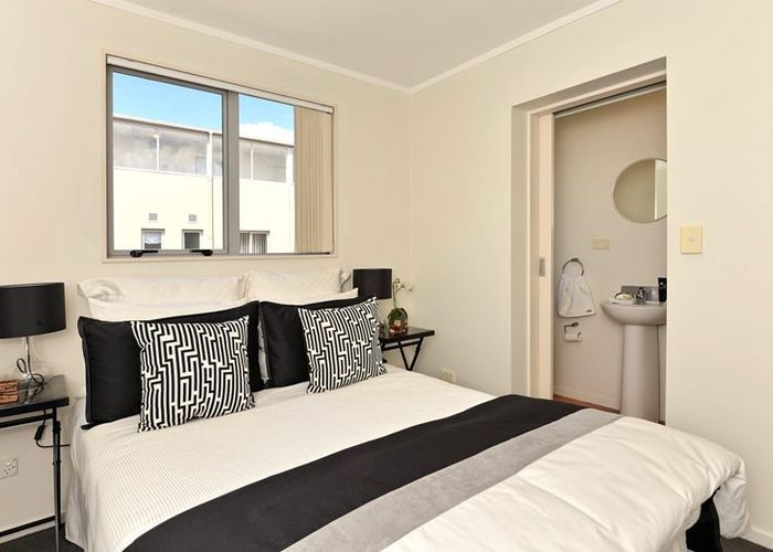  at 26 Morningside Dr., Kingsland, Auckland City, Auckland