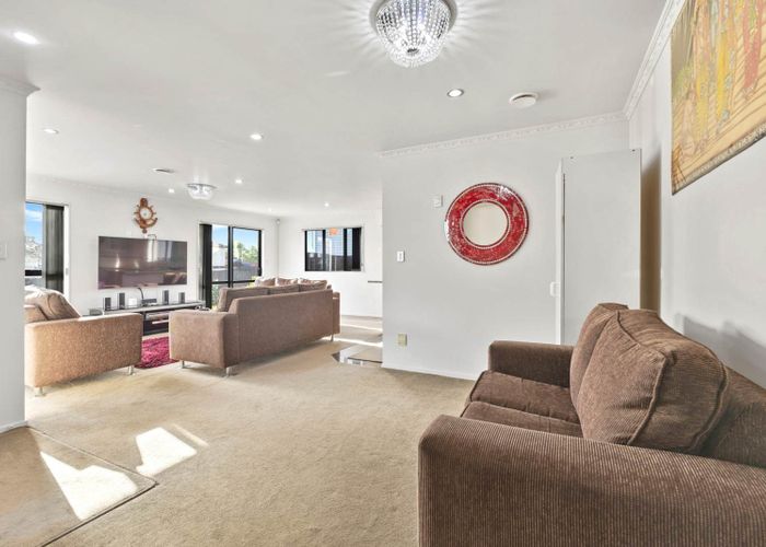  at 90 Hillside Road, Papatoetoe, Auckland