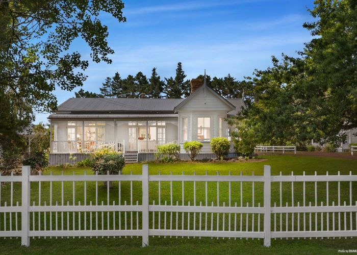  at 33 Phillip Road, Manurewa