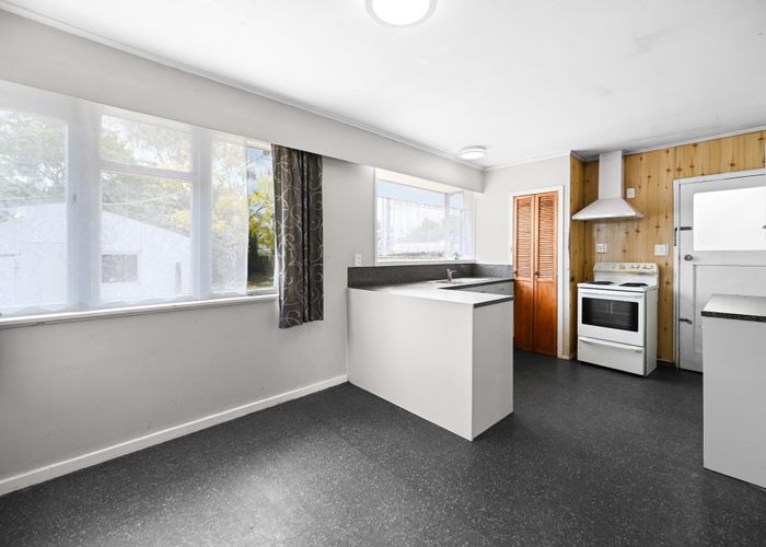  at 63 Paul Crescent, Fairfield, Hamilton