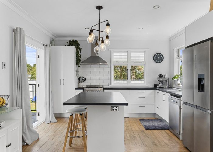  at 130 Seaview Road, Westown, New Plymouth, Taranaki