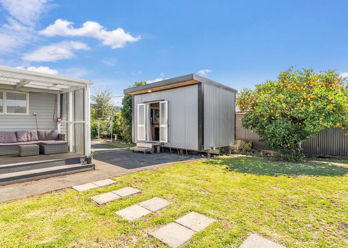  at 210 Whitby Road, Wakefield