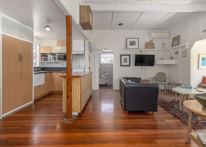  at 11 Whanake Street, Titahi Bay, Porirua