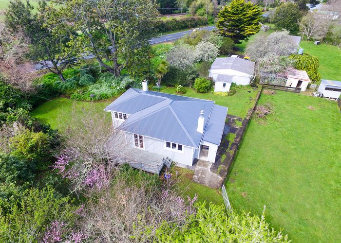  at 102 Waitakere Road, Waitākere, Auckland