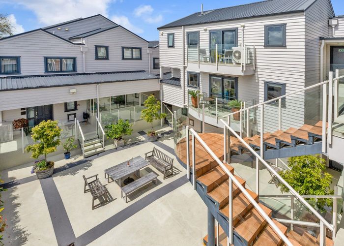  at 19/5 Cook Street, Howick, Auckland