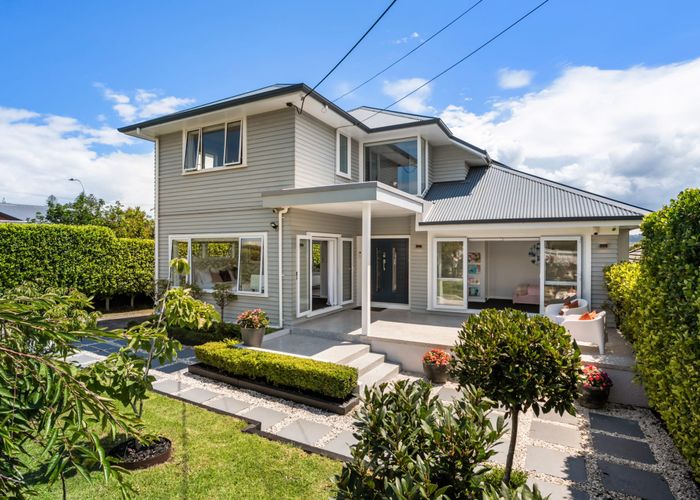  at 20 McIntyre Road, Mangere Bridge, Manukau City, Auckland