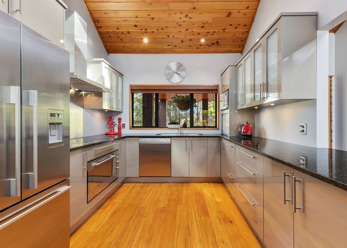  at 18 Collings Drive, Lucas Heights, Auckland