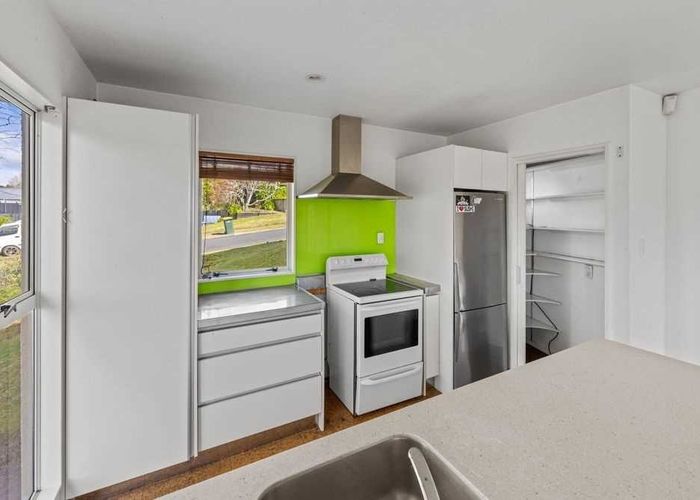  at 3 Pentland Place, Highlands Park, New Plymouth, Taranaki