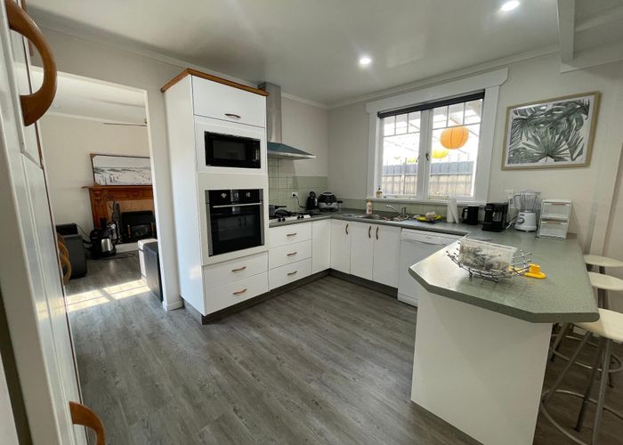  at 8 Killarney Street, Hamilton Lake, Hamilton, Waikato