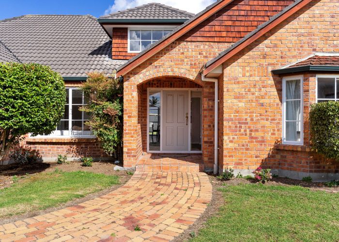  at 9 Glenross Drive, Wattle Downs, Manukau City, Auckland