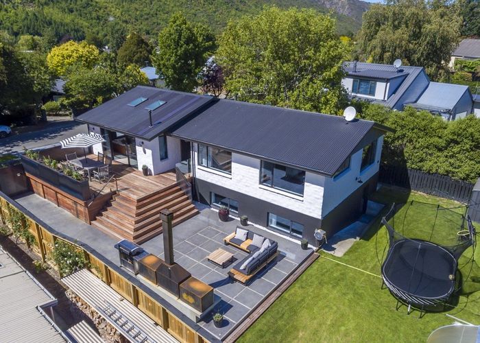  at 2 Jenkins Place, Arrowtown, Arrowtown