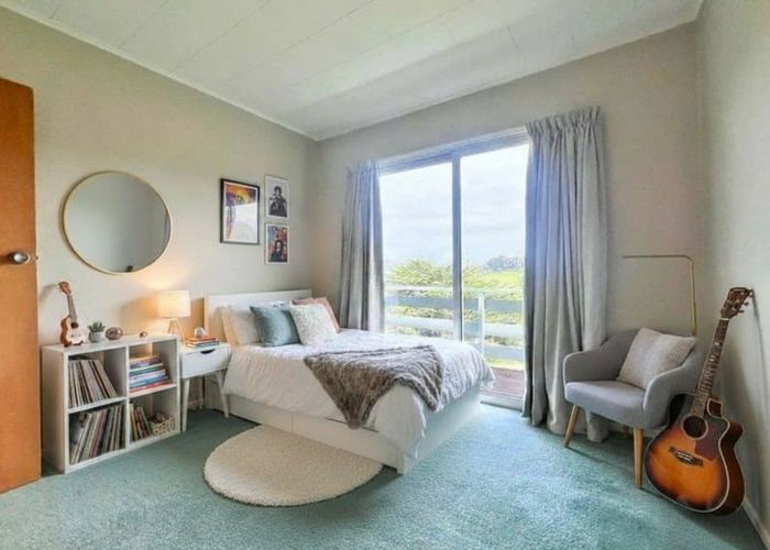  at 102 Paekakariki Hill Road, Pauatahanui