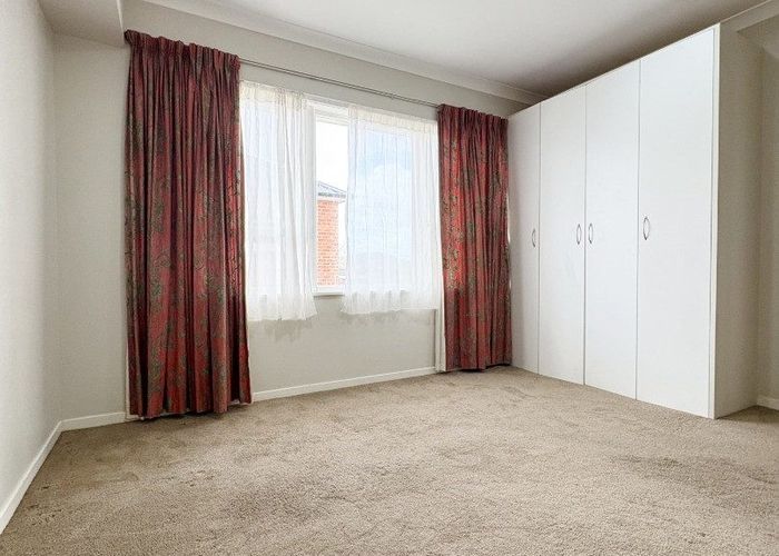  at 2/32 Watea Street, Sandringham, Auckland City, Auckland