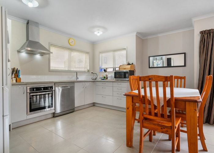  at 6 Whau Crescent, Avondale, Auckland City, Auckland