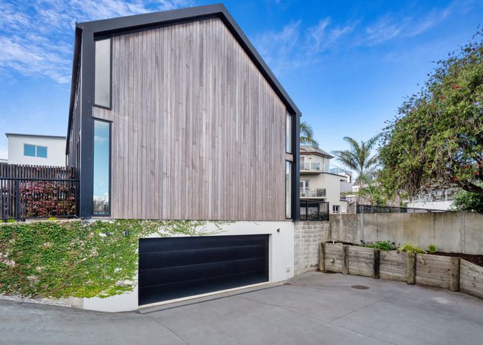 For rent Oceanbeach Road, Mount Maunganui, Tauranga, Bay Of Plenty