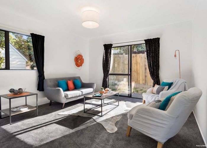  at 3/6 Makora Road, Massey, Auckland