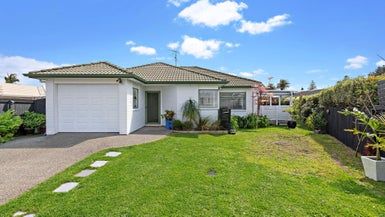  at 1/3 Courthouse Lane, Orewa, Orewa