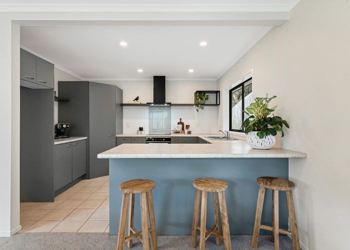  at 35 Heathglen Place, Bayview, Auckland