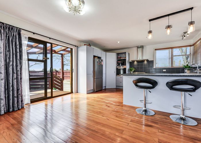 at 100 Heath Street, St Andrews, Hamilton