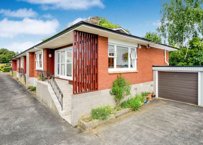  at 1/8 Tawera Road, Greenlane, Auckland